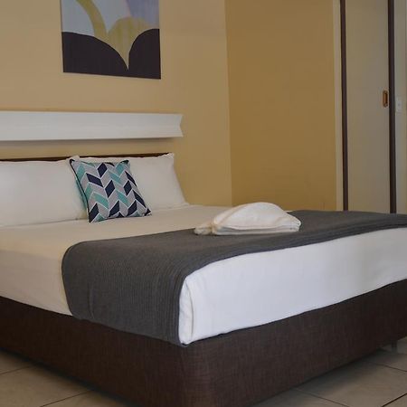 Ambassador Motel Rockhampton Εξωτερικό φωτογραφία