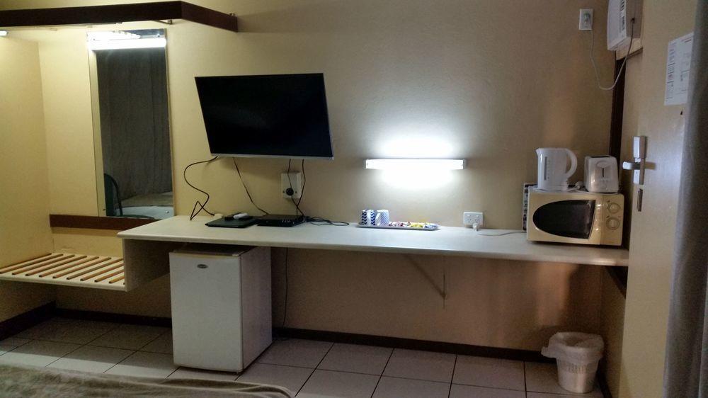 Ambassador Motel Rockhampton Εξωτερικό φωτογραφία
