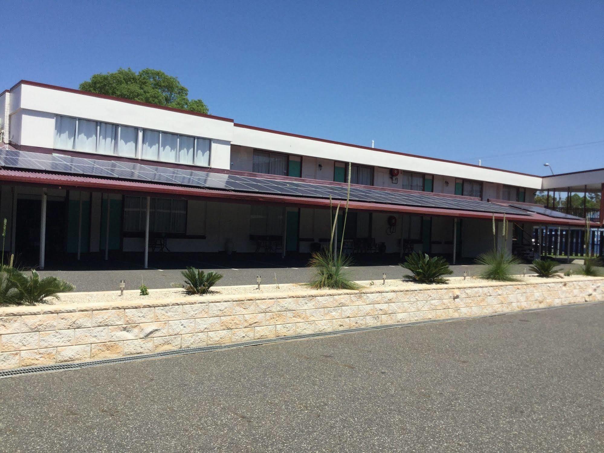 Ambassador Motel Rockhampton Εξωτερικό φωτογραφία